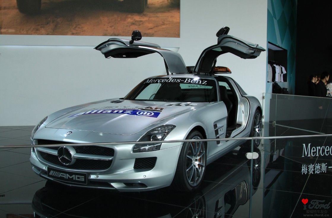 AMG SLS.jpg