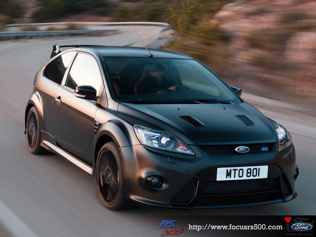 FORDFOCUSRS500_WALLPAPER_1024x768_06.jpg